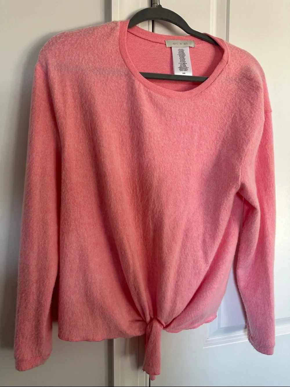 Eri & Ali NWT M Soft Pink Tie Women’s Sweater - Picture 2 of 7